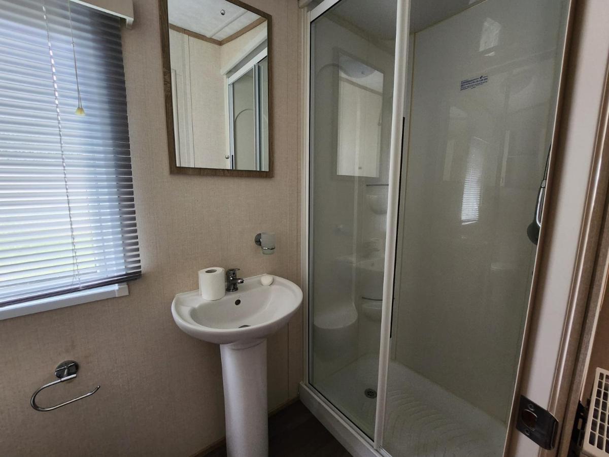 D & A Short Breaks - St Margarets Bay, Dover Hotel Saint Margaretʼs at Cliffe Екстериор снимка
